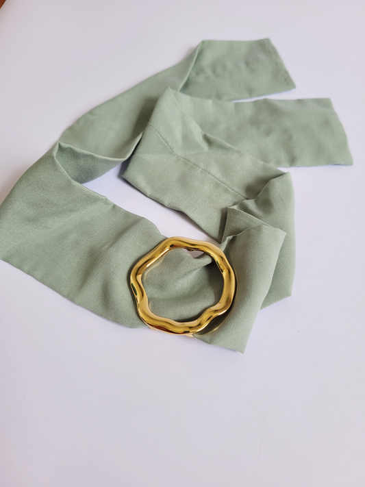 colar lenço redondo verdinho com dourado