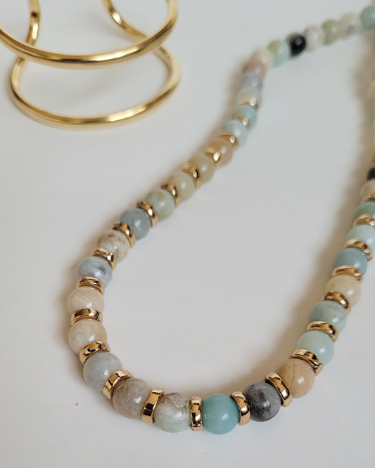 colar pedras coloridas soft