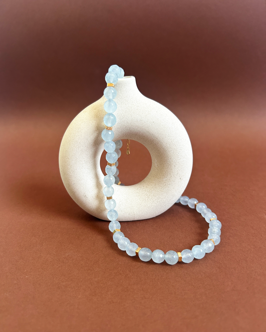 colar pedras lapidadas azul claro