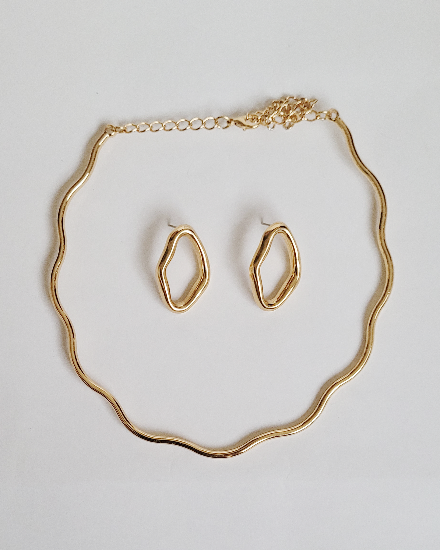 colar ondas basic dourado