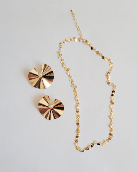 brinco leque perola com dourado