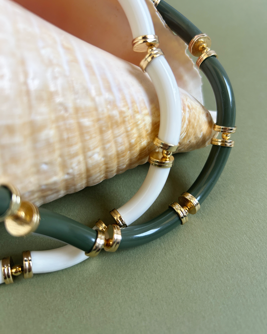 colar articulado branco