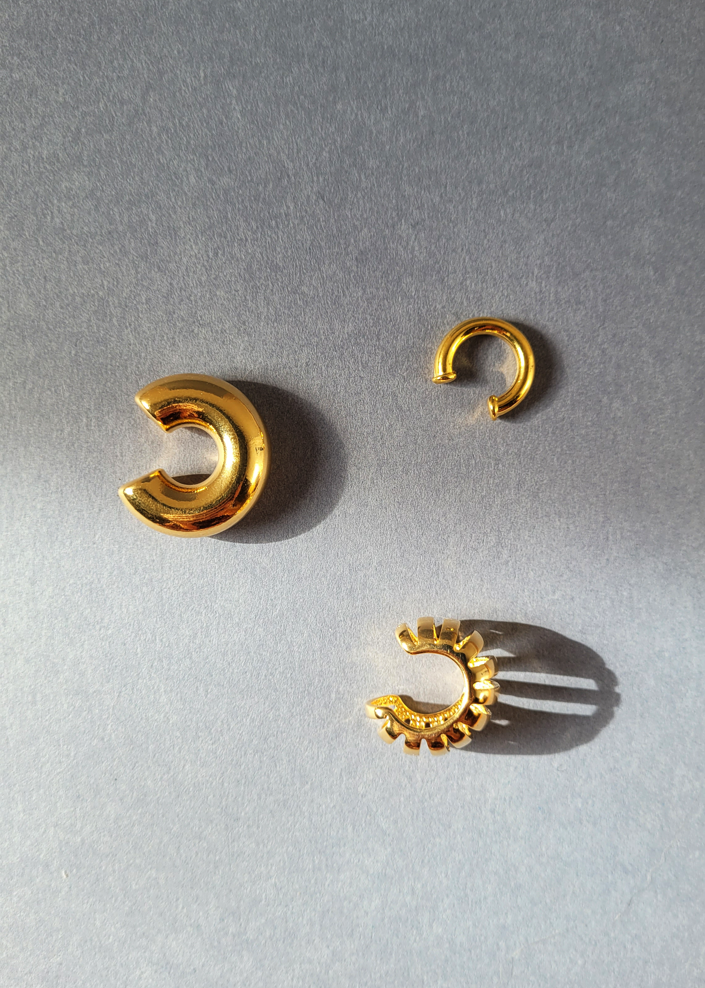 earcuff dourada mini