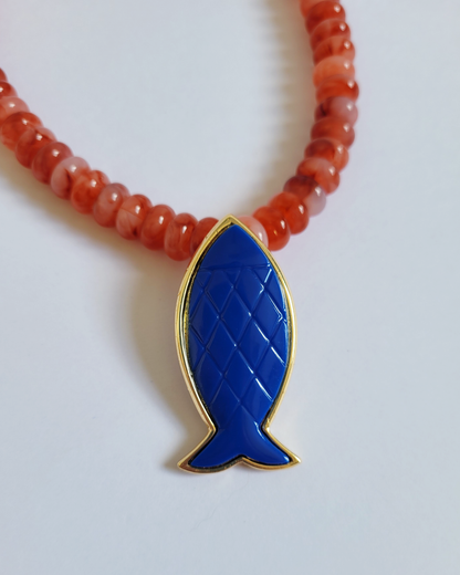 colar peixe azul