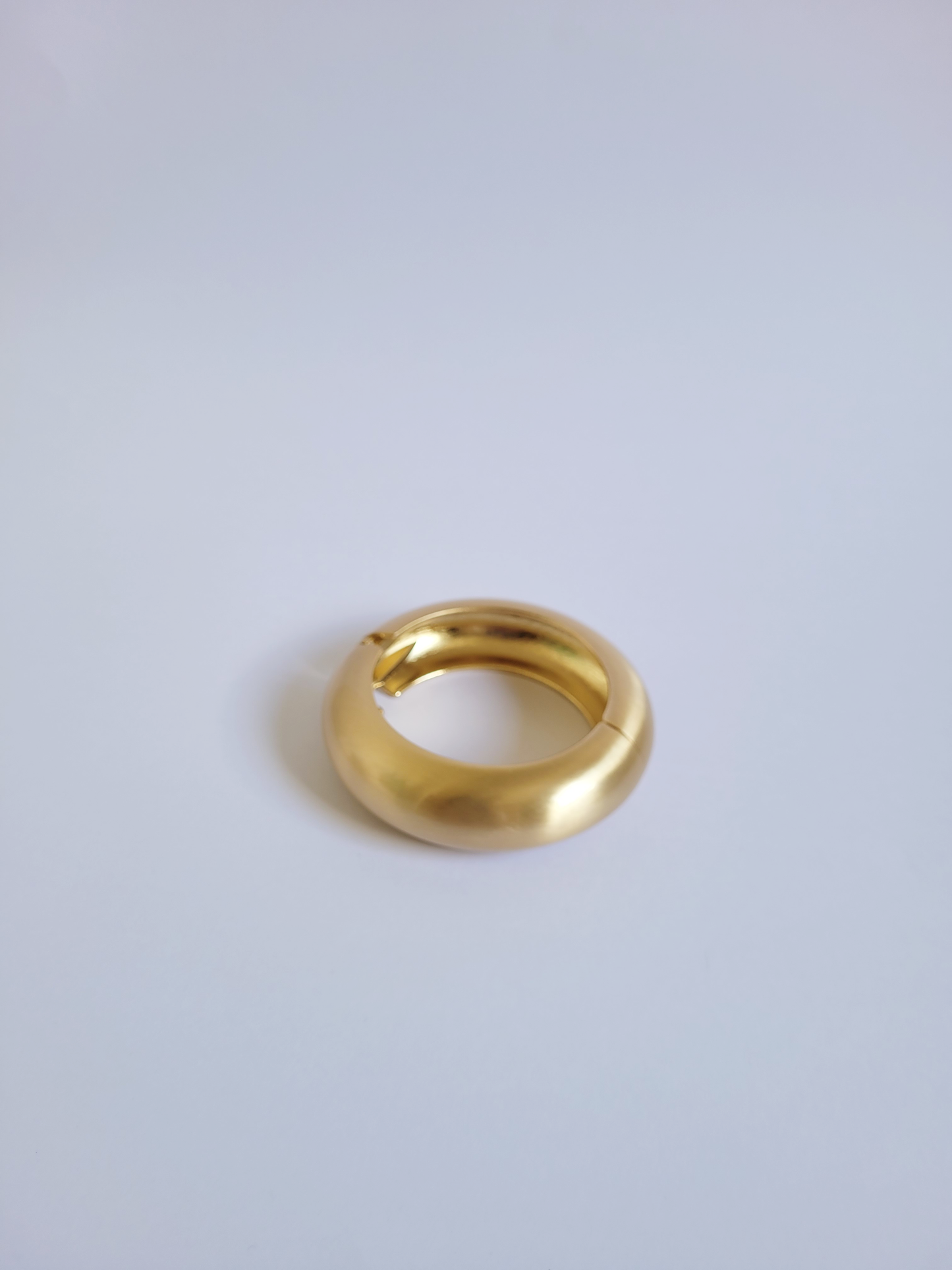 bracelete gordinho escovado dourado