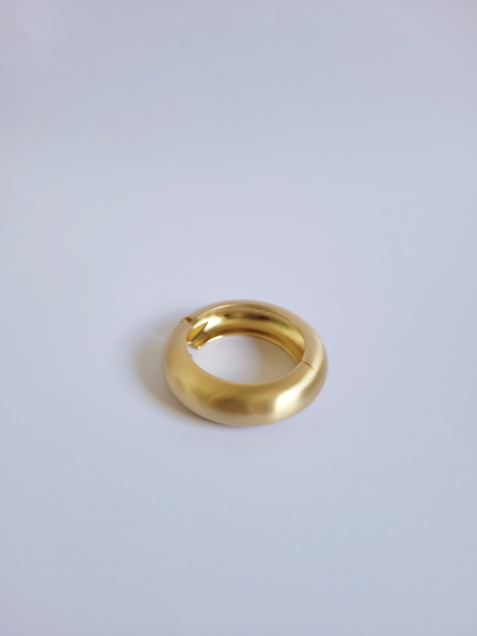 bracelete gordinho escovado dourado