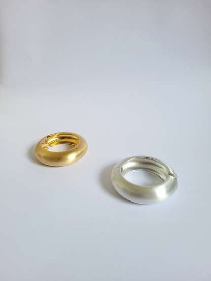 bracelete gordinho escovado dourado