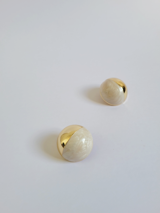 brinco bola maxi meio a meio