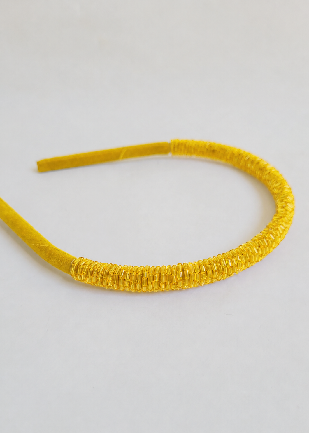 arco bordado fino amarelo