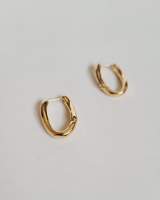 brinco argola slim dourada