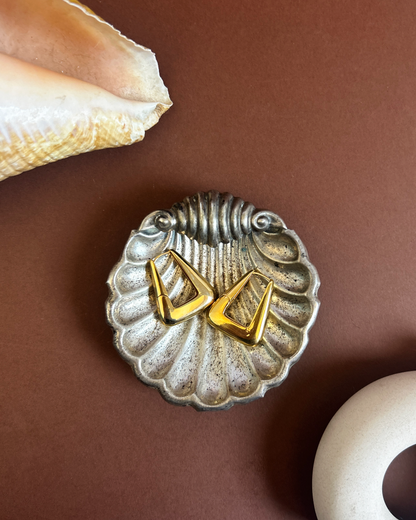 argola quadrada dourada