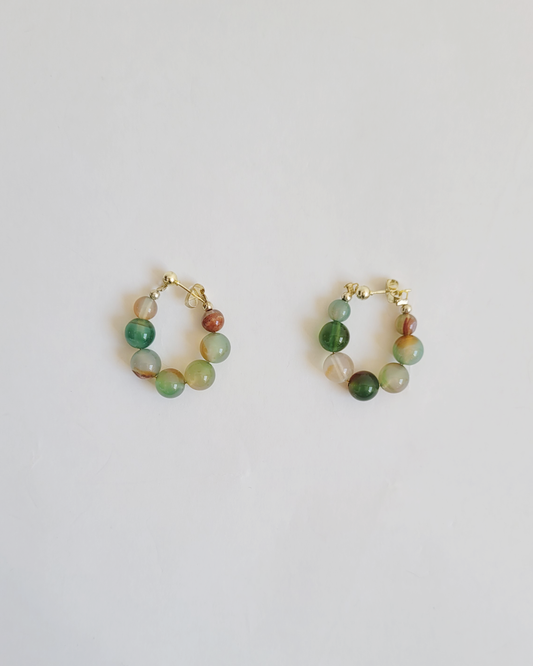 brinco argola pedras naturais verde