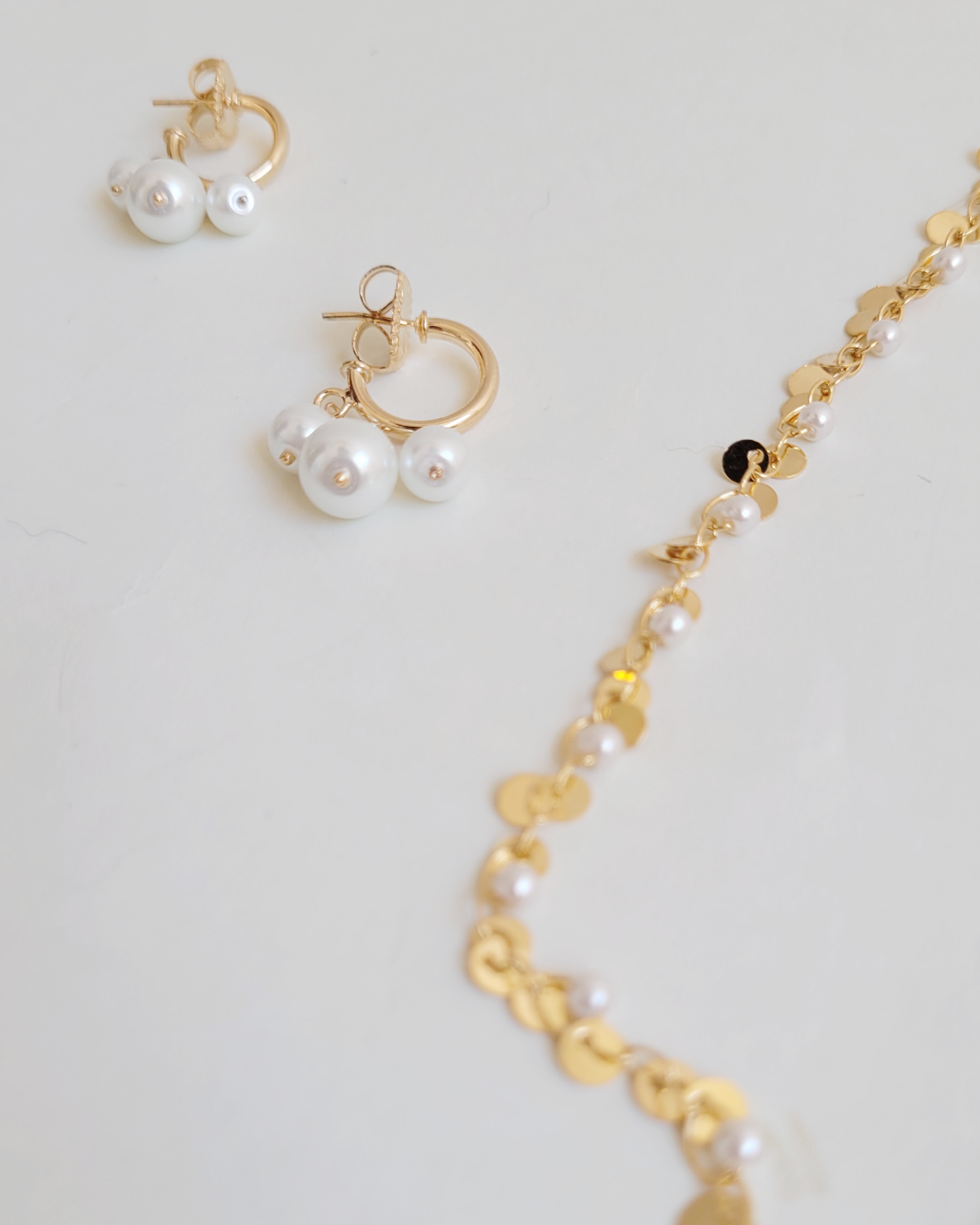 brinco argolinha perolinhas