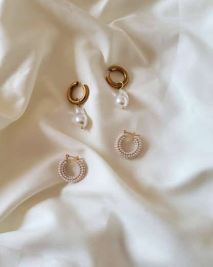 argola pérola barroca dourada