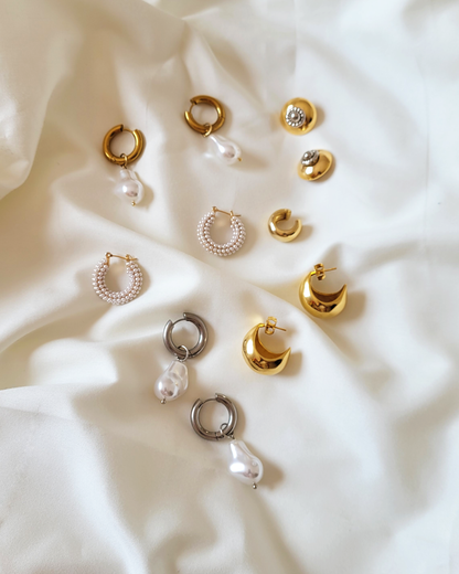 argola pérola barroca dourada