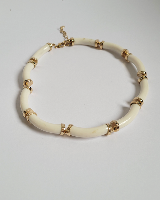 colar articulado branco