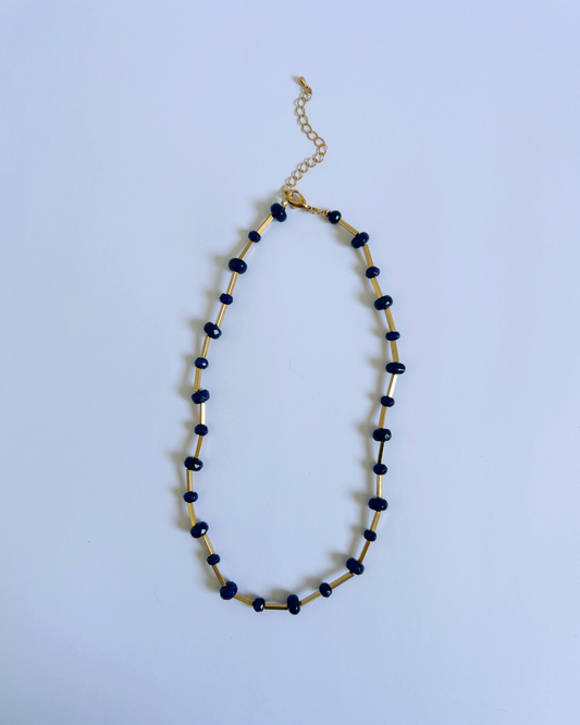 colar pedras marinho