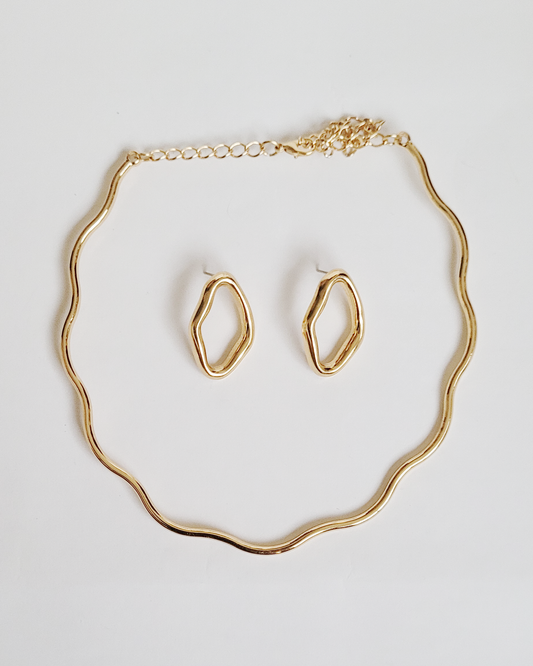 brinco dourado orgânico