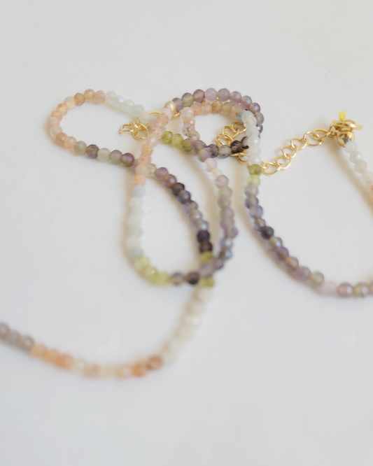 colar cristais colorido soft