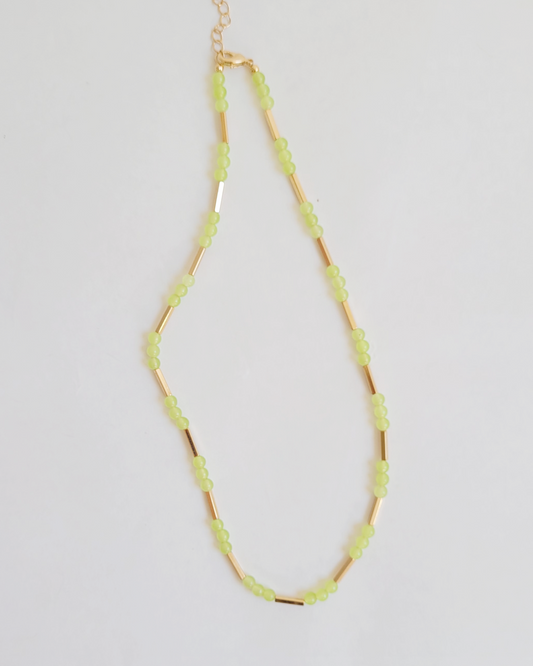 colar pedras naturais verde claro